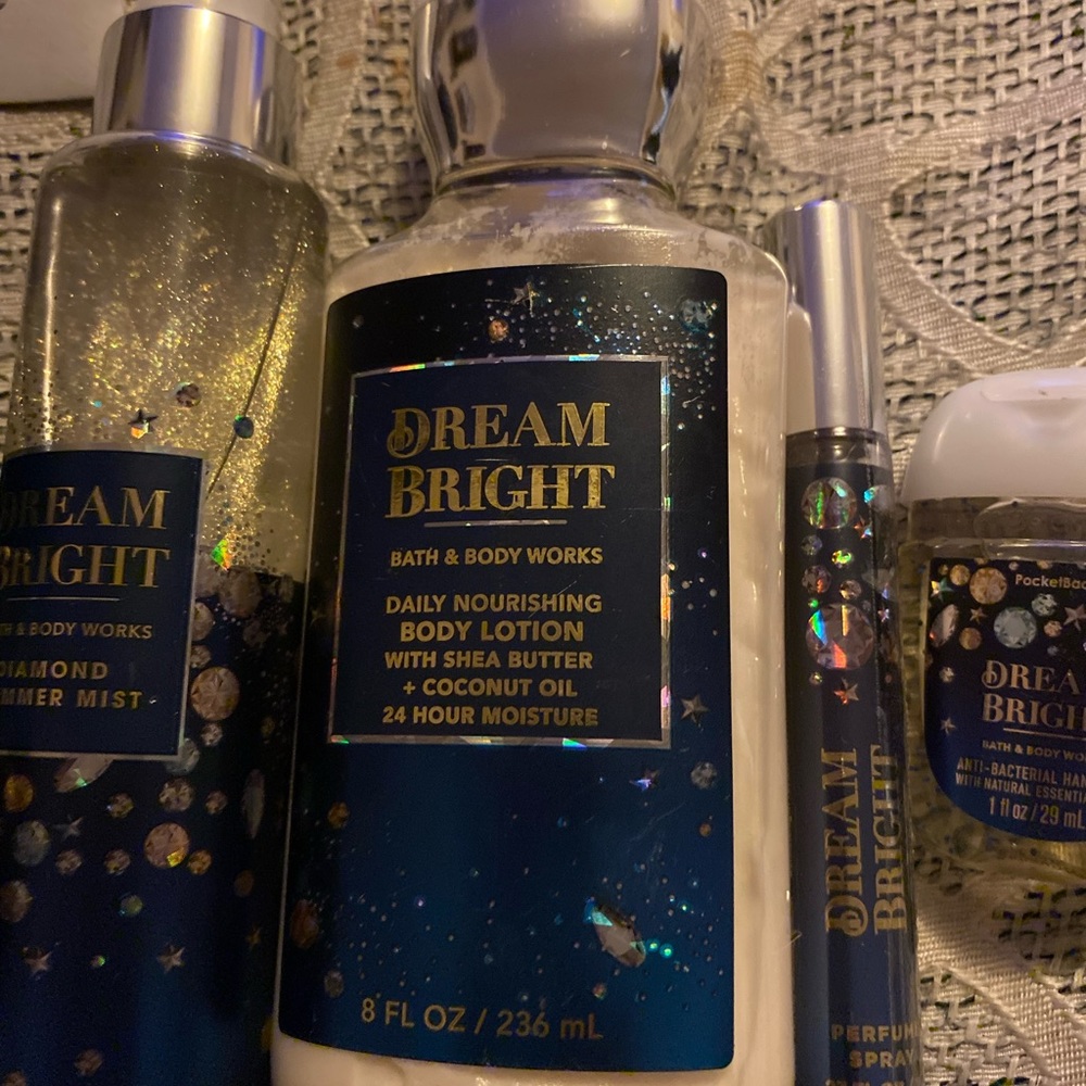 Bath and body works small book bag with Dream Bright gift set